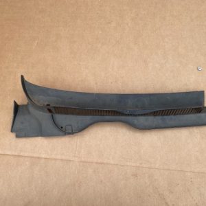 Grila stergator dreapta VW Golf Sportsvan 2018 517819404 517 819 404 - Dezmembrari Auto