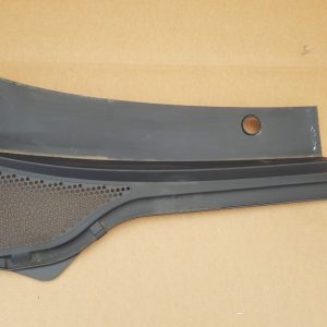 Grila stergator dreapta VW Passat B8 volan dreapta 3G1819404E 3G1 819 404 E - Dezmembrari Auto