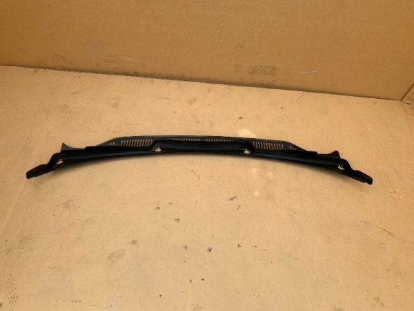 Grila stergator VW Caddy 2005 2006 2007 2008 2009 2K0819403 2K0 819 403 - Dezmembrari Auto
