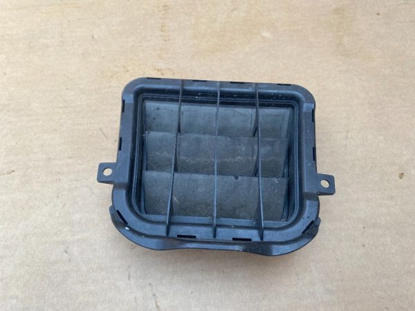 Grila ventilatie Audi A4 B8 8K0819181A 8K0 819 181 A - Dezmembrari Auto