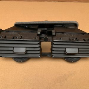 Grila ventilatie centrala VW Golf 7 5G1815736C 5G1 815 736 C la 0 km - Dezmembrari Auto