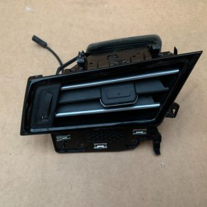 Grila ventilatie stanga VW Passat B8 Arteon 3G1819701 3G1 819 701 - Dezmembrari Auto