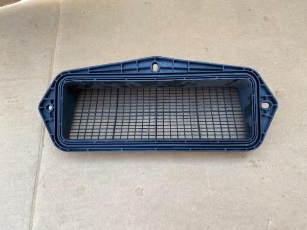 Grila ventilatie VW Golf 7 2019 5Q0815479 5Q0 815 479 - Dezmembrari Auto