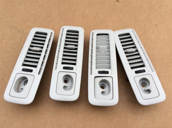Grila ventilatie VW Sharan 7N 2015 - Dezmembrari Auto