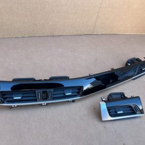 Grile aerisire cu trimuri plansa bord BMW X1 F48 din 2017 la 0 km - Dezmembrari Auto
