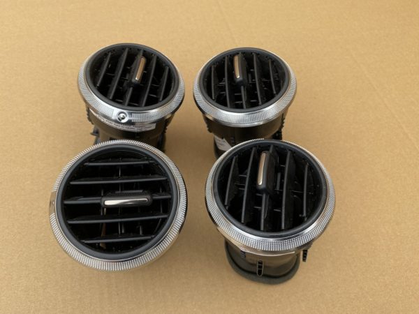 Grile aerisire guri ventilatie Audi A3 8P din 2009 set - Dezmembrari Auto