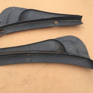Grile stergatoare VW Polo AW 1.0 TSI DKZ 2G1 819 404 D 2G1819403D - Dezmembrari Auto