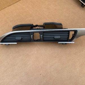 Grile ventilatie centrale Audi A6 C7 2016 4G1820951 4G1 820 951 la 0 km - Dezmembrari Auto