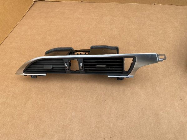 Grile ventilatie centrale Audi A6 C7 2016 4G1820951 4G1 820 951 la 0 km - Dezmembrari Auto