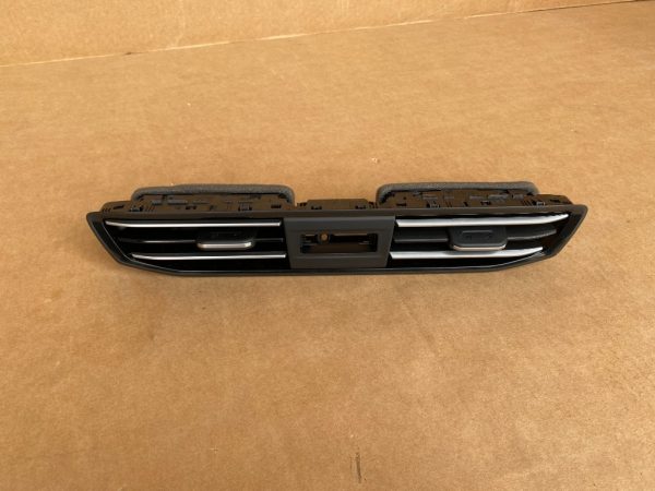 Grile ventilatie centrale VW Caddy Ford Tourneo Connect 2023 2K7815705N 2K7 815 705 N la 0 km - Dezmembrari Auto