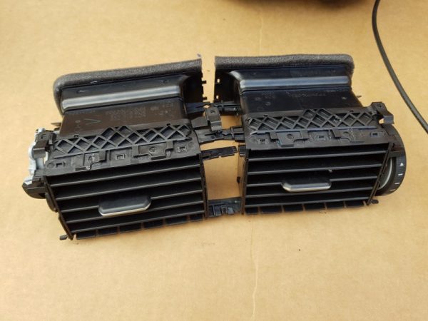 Grile ventilatie centrale VW Jetta 2016 5C7819728 5C7 819 728 - Dezmembrari Auto