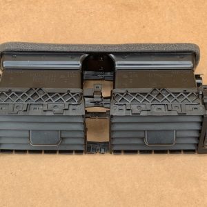 Grile ventilatie centrale VW Jetta 2017 5C7819728 5C7 819 728 5C8819728 5C8 819 728 la 0 km - Dezmembrari Auto