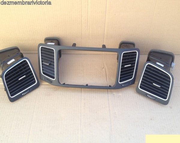 Grile VW Sharan 7N 7N0 819 703 D 7N0 858 069 D 7N0 819 704 D - Dezmembrari Auto