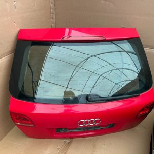 Haion cu luneta Audi A3 8P facelift 2008 2009 2010 2011 2012 - Dezmembrari Auto