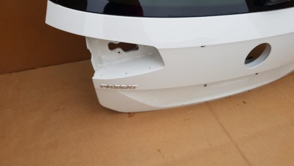 Haion cu luneta ionizata r-line VW Passat B8 combi culoare alb LC9A - Dezmembrari Auto - imagine 5