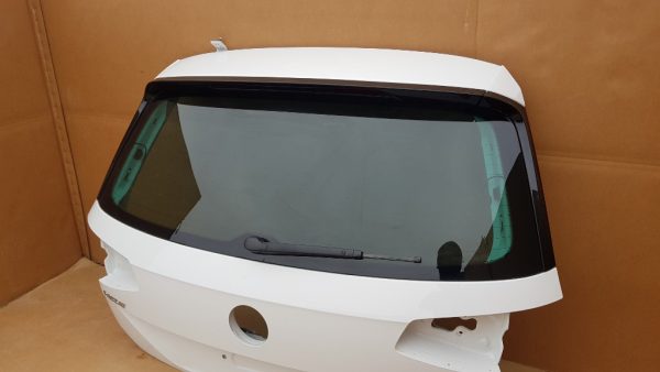 Haion cu luneta ionizata r-line VW Passat B8 combi culoare alb LC9A - Dezmembrari Auto - imagine 2