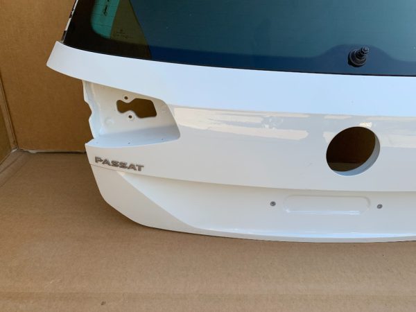 Haion gol cu luneta ionizata VW Passat B8 alb LC9A - Dezmembrari Auto - imagine 3