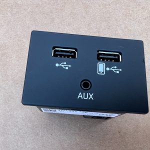 Hub usb / aux Audi A6 C7 2016 4G0035736 4G0 035 736 la 0 km - Dezmembrari Auto