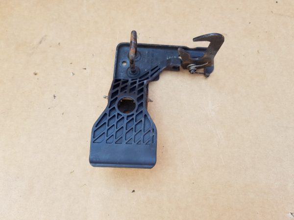 Incuietoare capota Audi A3 8P 8P0823480A 8P0 823 480 A - Dezmembrari Auto