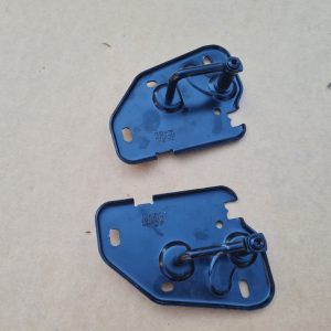 Incuietoare incuietori capota Audi Q8 2019 4M8823186B 4M8823185B - Dezmembrari Auto