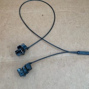 Incuietoare incuietori capota Mercedes R400 W251 facelift A2198800160 - Dezmembrari Auto