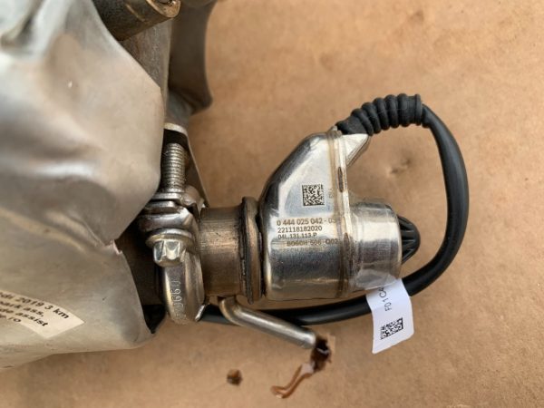 Injector Adblue VW Arteon 2.0 tdi 04L131113P 04L 131 113 P la 0 km - Dezmembrari Auto