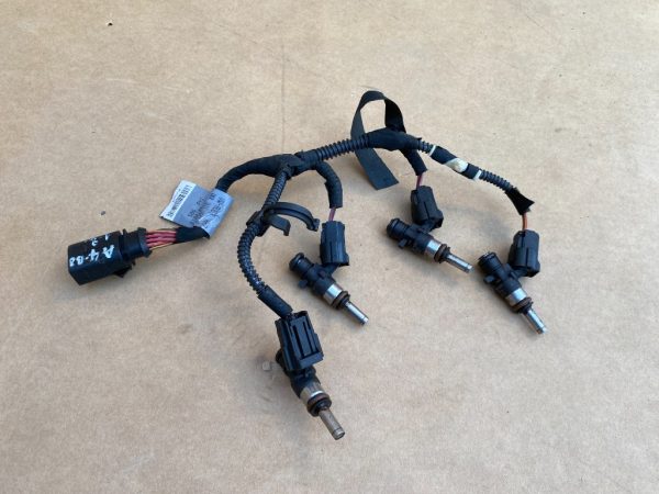 Injector injectoare benzina Audi A4 B8 1.8 tfsi 06L906031A 06L 906 031 A - Dezmembrari Auto
