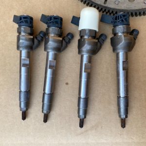 Injector injectoare BMW X1 F48 2017 8514146 la 0 km - Dezmembrari Auto