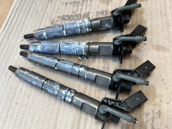 Injector / injectoare Mercedes GLC W253 2.2 cdi 2017 A6510702987 la 0 km set - Dezmembrari Auto