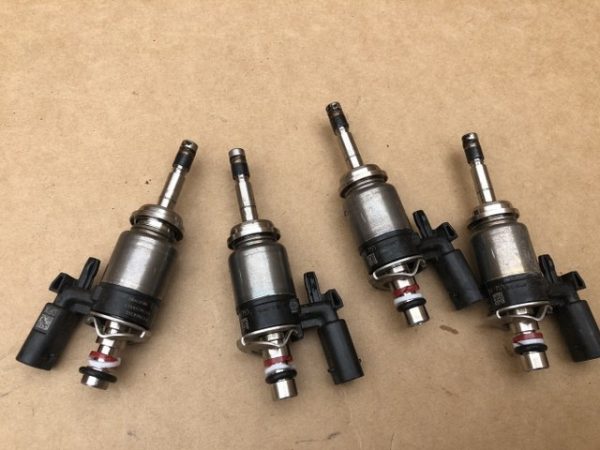Injector / injectoare VW Golf 7 1.5 DAC facelift 04E906036G 04E 906 036 G - Dezmembrari Auto