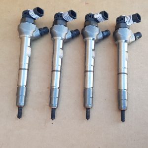 Injector injectoare VW Passat B8 2.0 tdi 04L130277AE 04L 130 277 AE la 0 km - Dezmembrari Auto