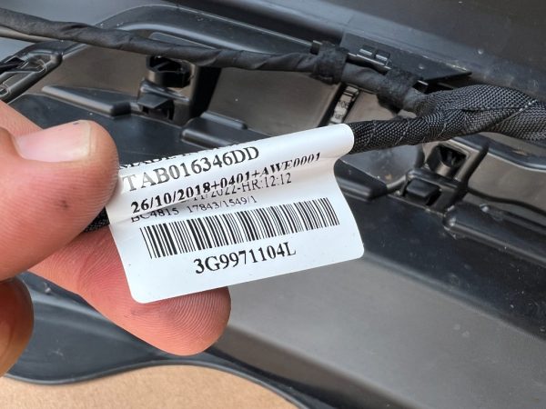 Instalatie senzori bara spate VW Passat B8 facelift variant 3G9971104L 3G9 971 104 L - Dezmembrari Auto