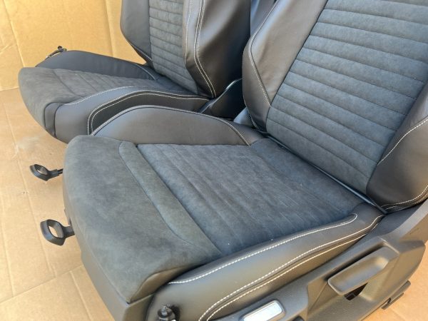 Interior complet piele Alcantara VW Passat b8.5 R line din 2023 scaune fete usi cotiera la 0 km - Dezmembrari Auto - imagine 7