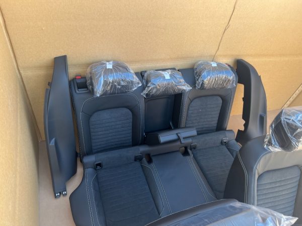 Interior complet piele Alcantara VW Passat b8.5 R line din 2023 scaune fete usi cotiera la 0 km - Dezmembrari Auto - imagine 4