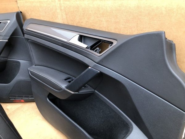 Interior piele perforata VW Golf 7 variant - scaune cu incalzire, banchete, cotiera - Dezmembrari Auto - imagine 5