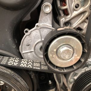 Intinzator curea VW Jetta 2016 04L903315B 04L 903 315 B la 0 km - Dezmembrari Auto