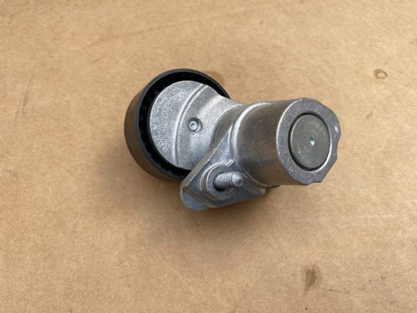 Intinzator VW Passat B8 2020 1.5 tsi 04E145299L 04E 145 299 L la 0 km - Dezmembrari Auto