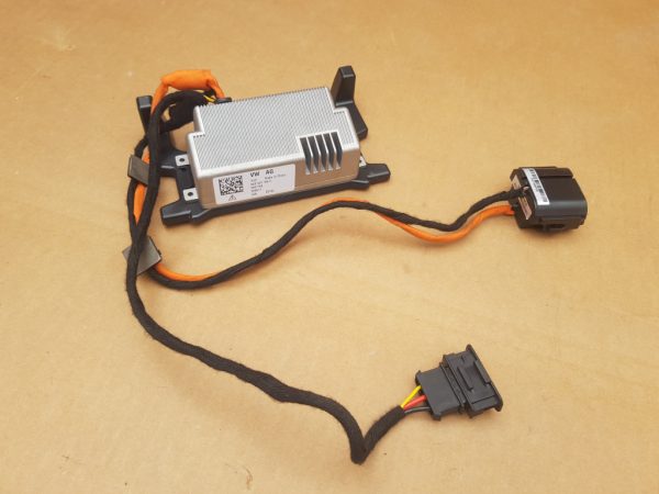 Invertor 230V Volkswagen Passat B8 5Q0907155C 5Q0 907 155 C - Dezmembrari Auto