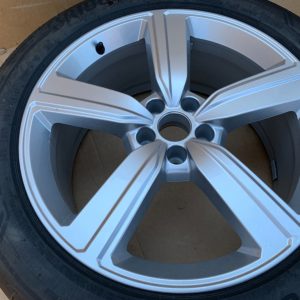 Janta cu anvelopa 225/50 R20 Audi E-Tron 2021 4KE601025S 4KE 601 025 S - Dezmembrari Auto