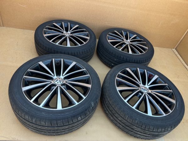 Jante cu anvelope R17 ET54 VW Jetta 2017 la 0 km 5C0601025AJ 5C0 601 025 AJ - Dezmembrari Auto