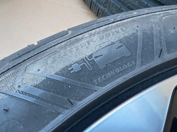 Jante originale SANYA cu anvelope VW ID3 ID.3 din 2021 215/45/20 10A 601 025 B - Dezmembrari Auto - imagine 11