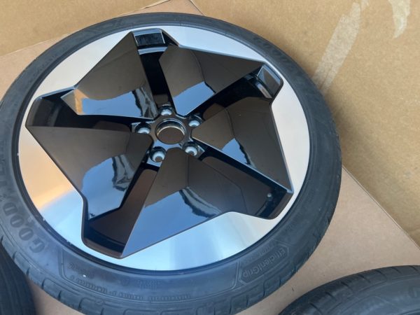 Jante originale SANYA cu anvelope VW ID3 ID.3 din 2021 215/45/20 10A 601 025 B - Dezmembrari Auto - imagine 10