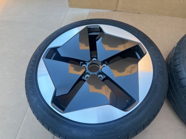 Jante originale SANYA cu anvelope VW ID3 ID.3 din 2021 215/45/20 10A 601 025 B - Dezmembrari Auto - imagine 7