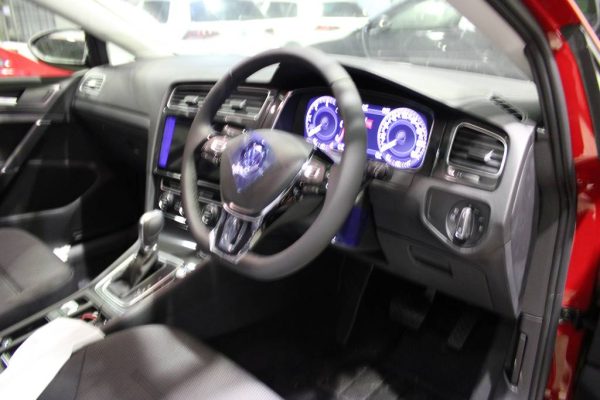 Dezmembrez VW Golf 7 facelift la 0 km 2.0 tdi DEJA din 2019 DSG SYV led, camera, keyless - Dezmembrari Auto - imagine 4