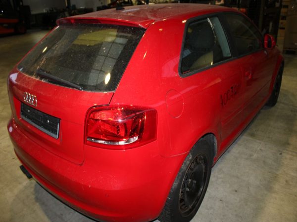 Dezmembrari Audi A3 8P facelift din 2009 1.6 tdi CAY xenon led adaptive volan sport navi plus color - Dezmembrari Auto - imagine 4