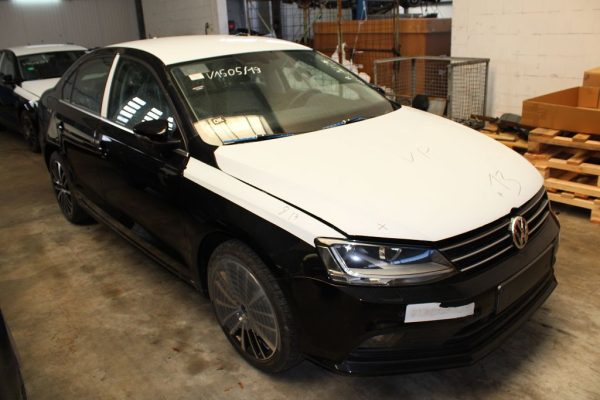 Dezmembrari VW Jetta din 2017 2.0 tdi CUU CUUA RQQ LC9X jante 17 tempomat scaune cu incalzire - Dezmembrari Auto