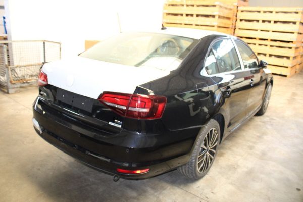Dezmembrari VW Jetta din 2017 2.0 tdi CUU CUUA RQQ LC9X jante 17 tempomat scaune cu incalzire - Dezmembrari Auto - imagine 5