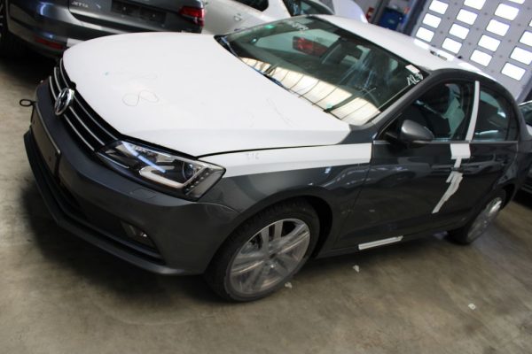 Dezmembrari VW Jetta din 2016 2.0 tdi CUU CUUB LD7X QYX xenon camera spate jante 17 tempomat piele - Dezmembrari Auto