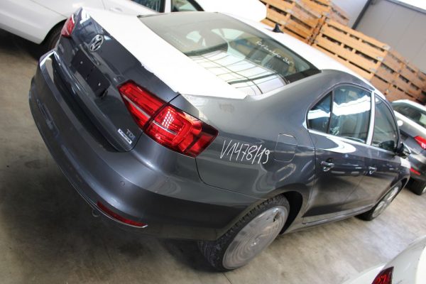 Dezmembrari VW Jetta din 2016 2.0 tdi CUU CUUB LD7X QYX xenon camera spate jante 17 tempomat piele - Dezmembrari Auto - imagine 5