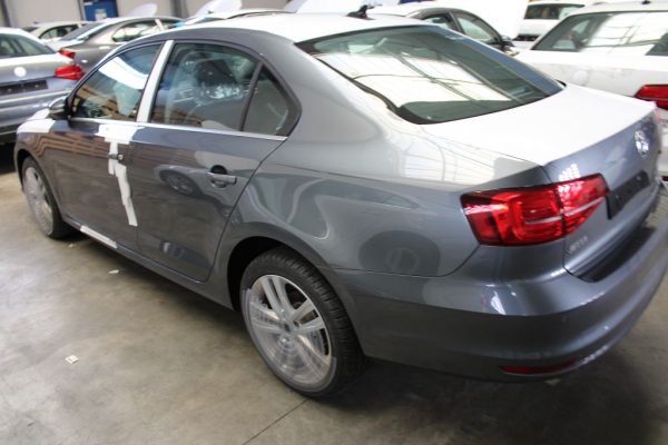 Dezmembrari VW Jetta din 2016 2.0 tdi CUU CUUB LD7X QYX xenon camera spate jante 17 tempomat piele - Dezmembrari Auto - imagine 6
